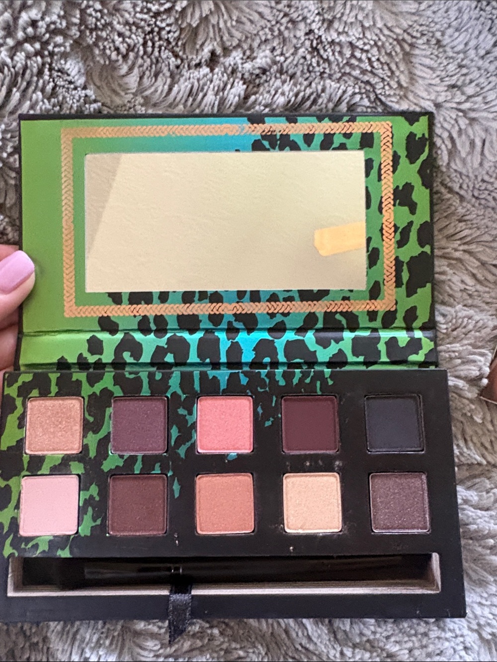 Anastasia Beverly Hills Green Leopard Eyeshadow Palette with Pink & Gold Tones - Picture 2 of 4